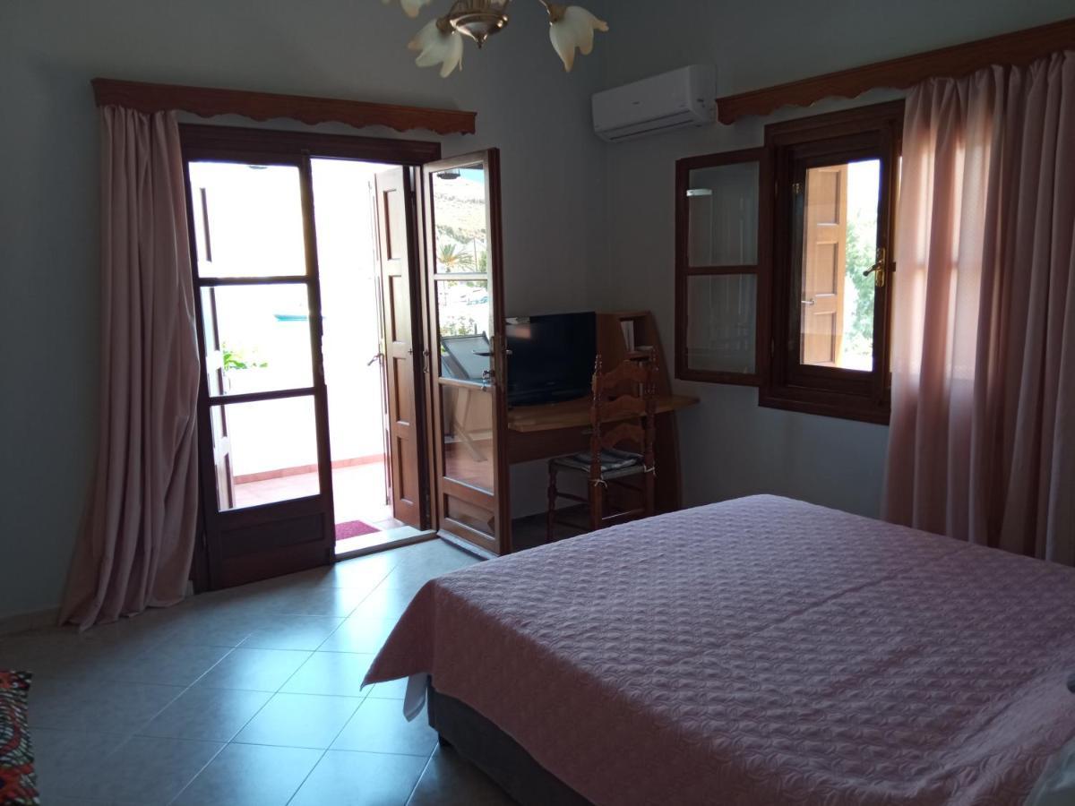 Pedi Breeze Lägenhet Symi Exteriör bild