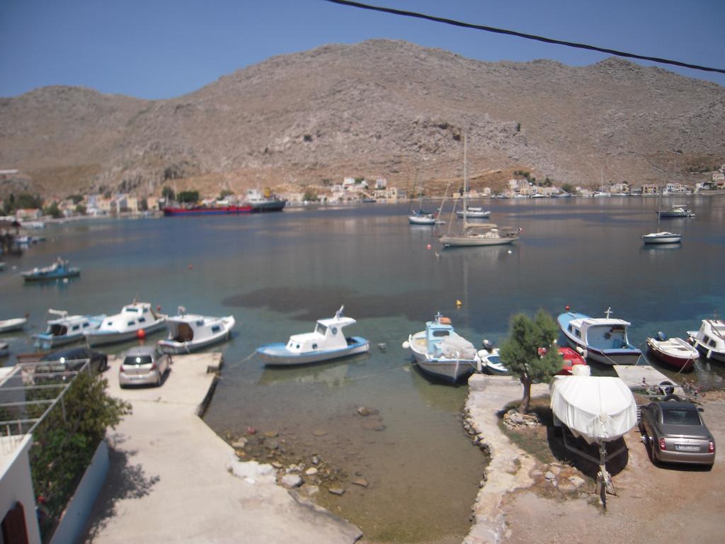 Pedi Breeze Lägenhet Symi Exteriör bild