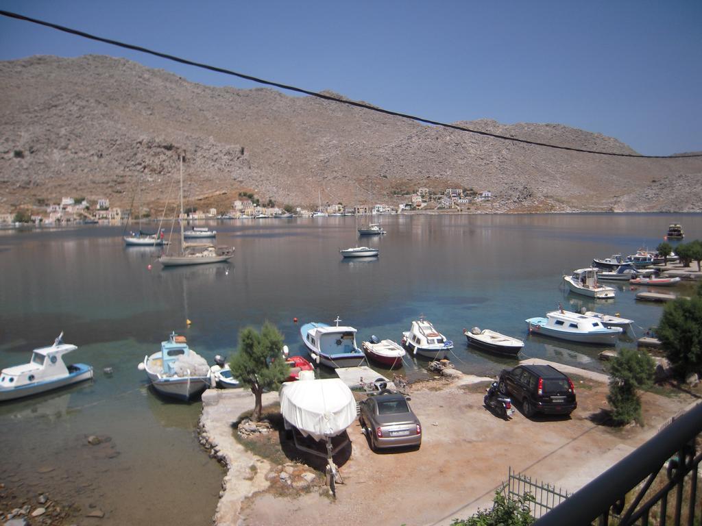 Pedi Breeze Lägenhet Symi Exteriör bild