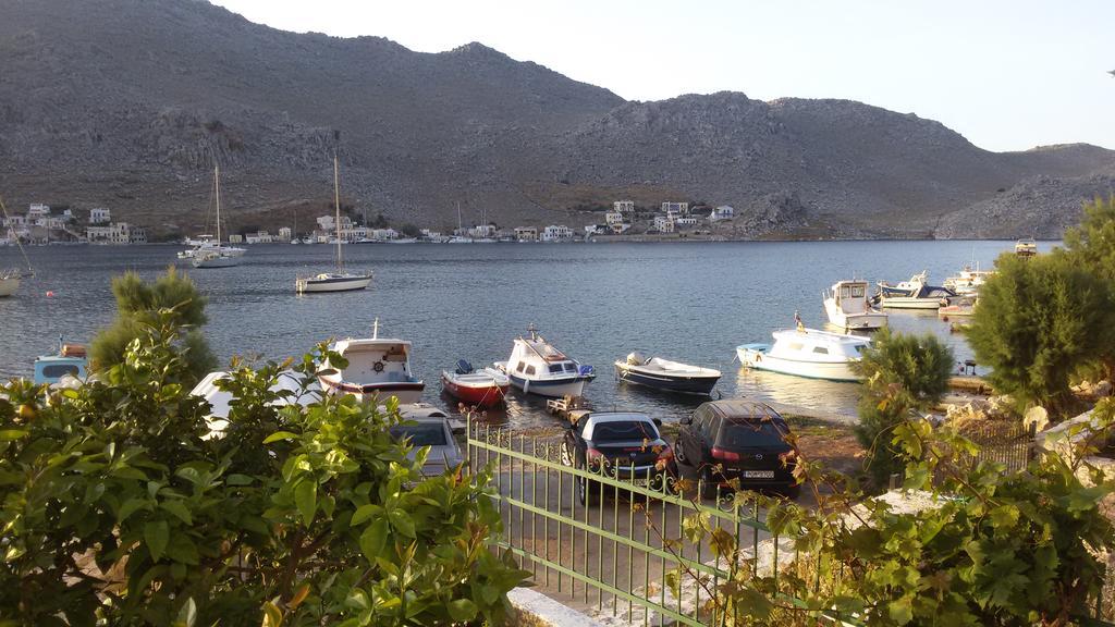 Pedi Breeze Lägenhet Symi Exteriör bild
